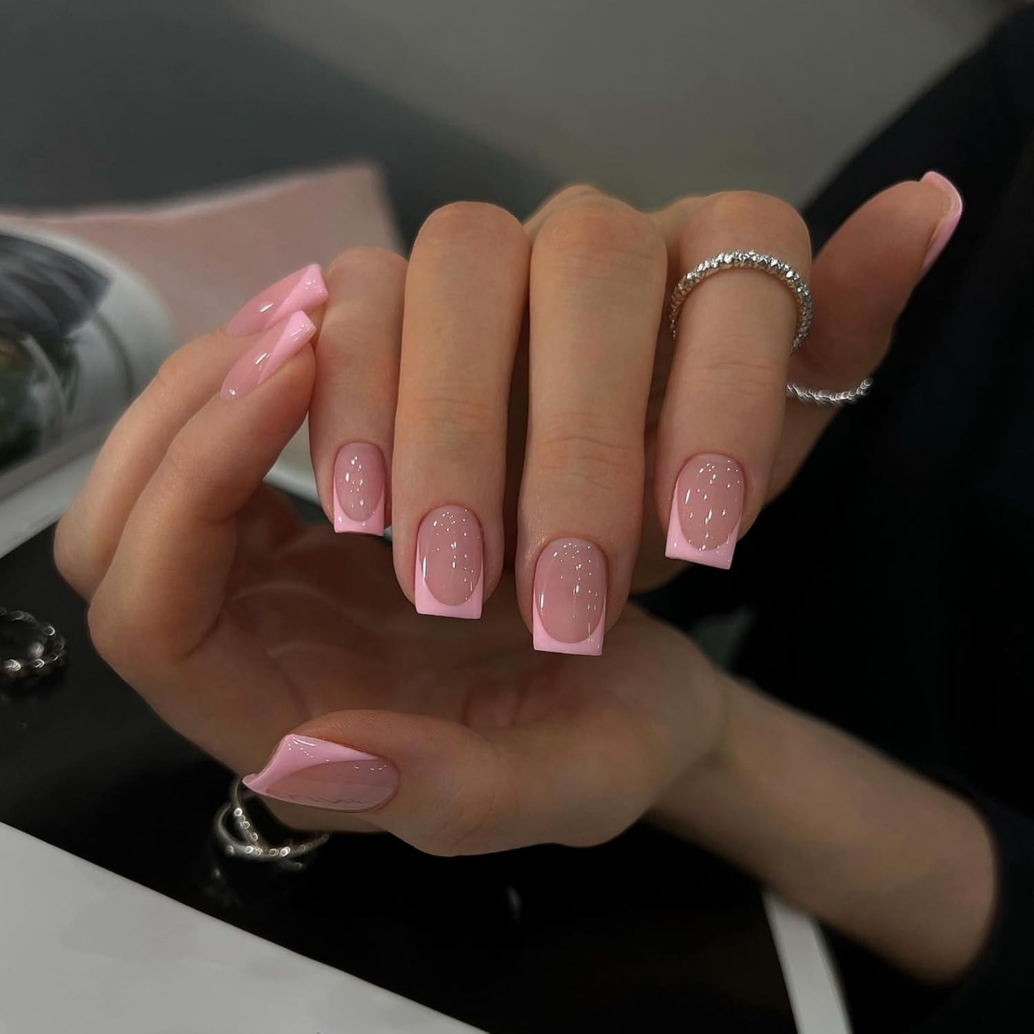 Versatile 30PCS Light Pink French Tip Press On Nails – Perfect for Any Occasion