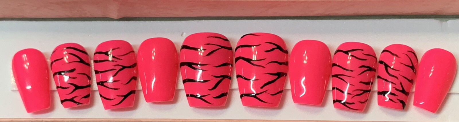Custom Hand Made Short Length Coffin Press On Nails Size Large 0,4,3,5,7