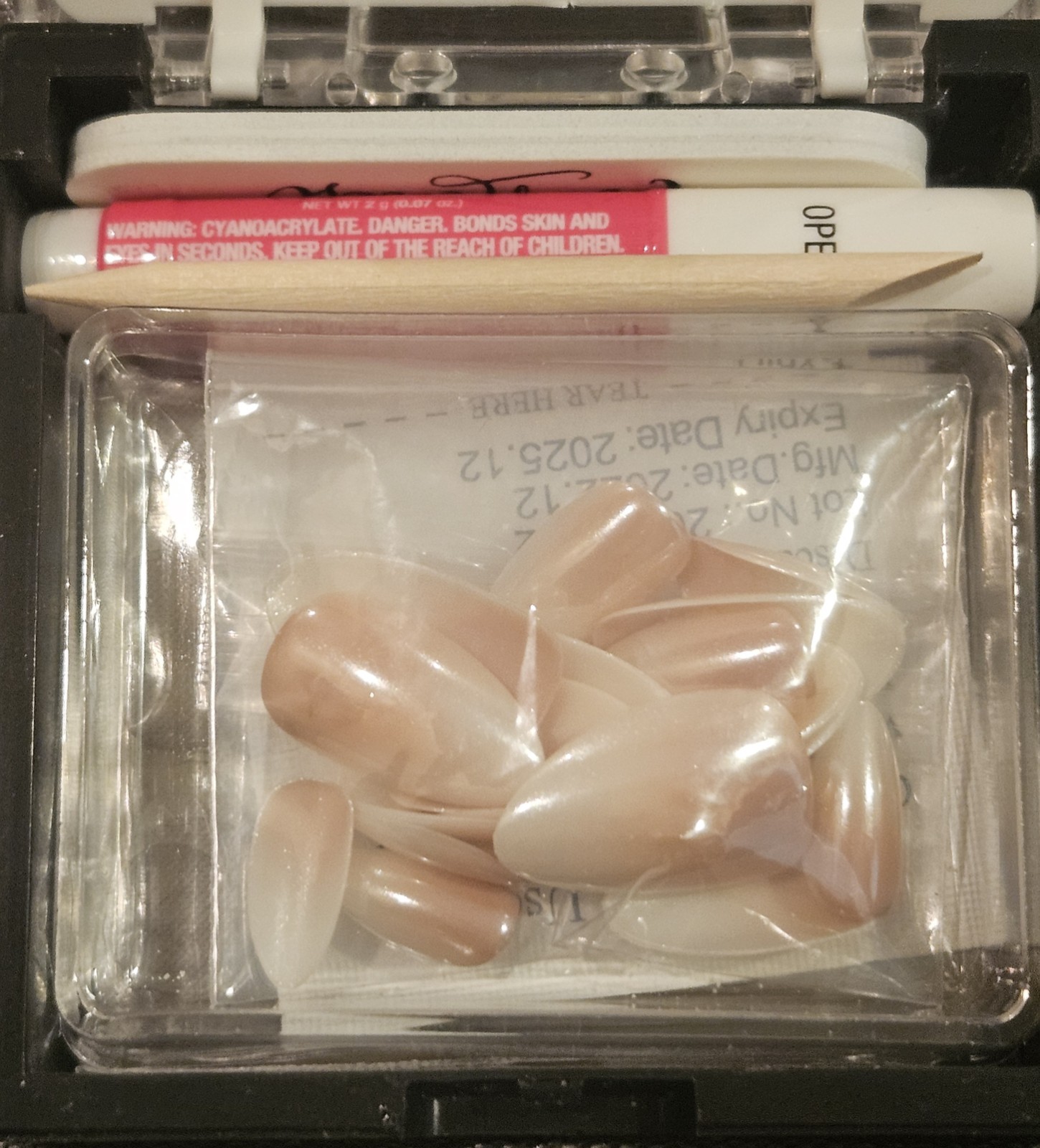Glazed Acrylic Pimk Ombre Short Almond NIB 24 Pieces Press On Nails