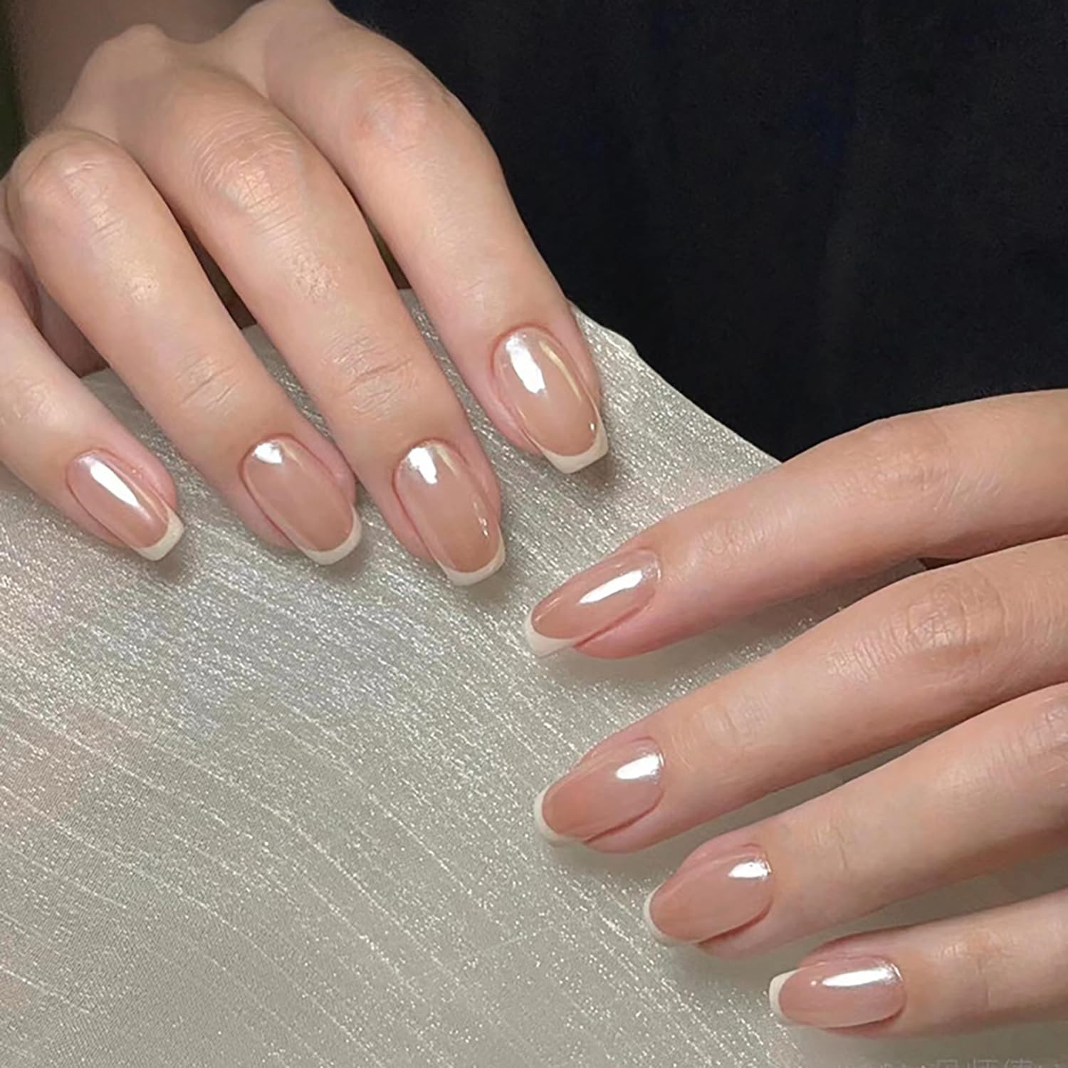 White French Press on Short Square Nude False Nails with Design Charm Acrylic Ar