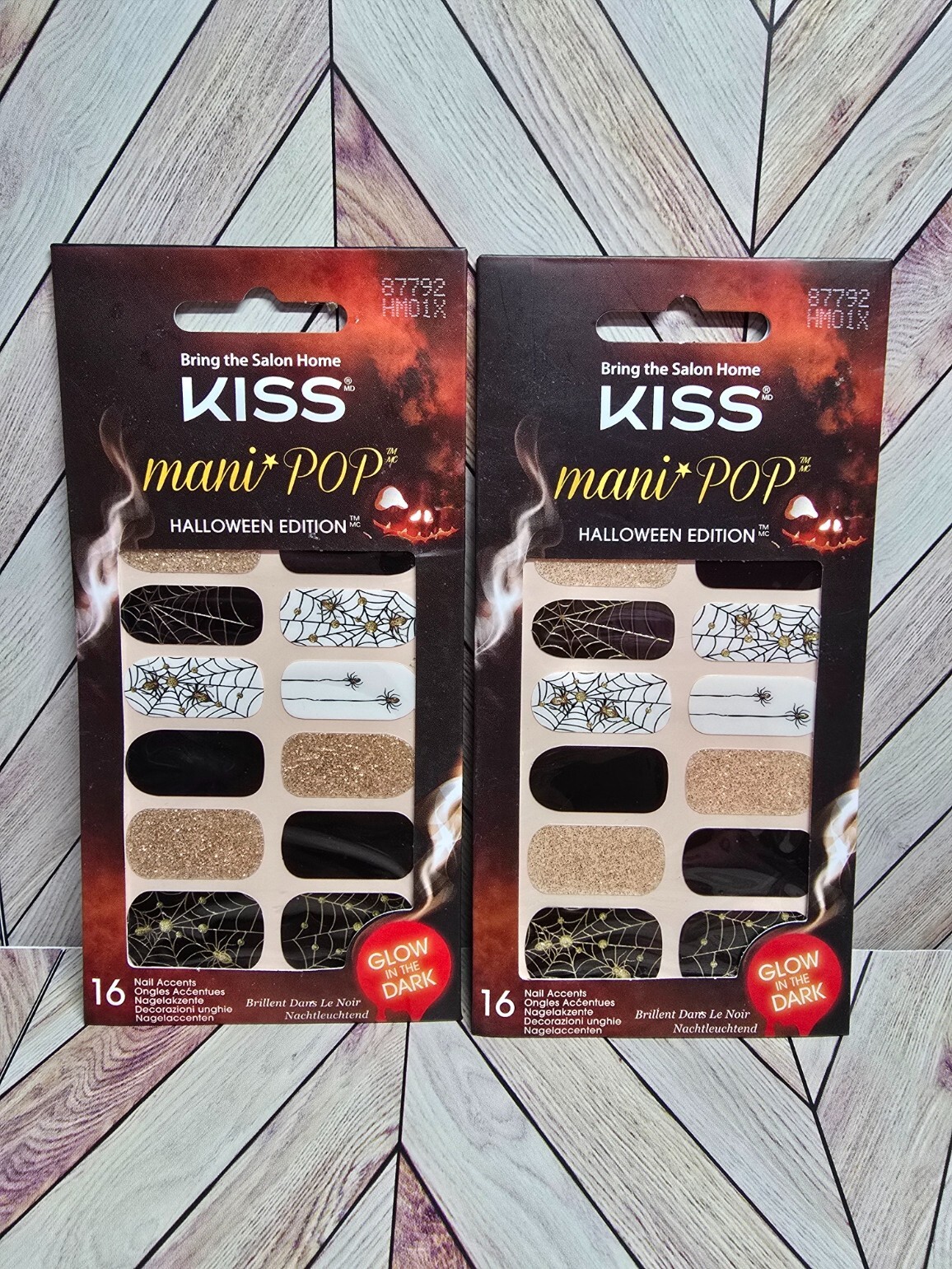 KISS Mani Pop Halloween Edition 16 Ct Glow In Dark Nail Accents Strips 87792 2pk