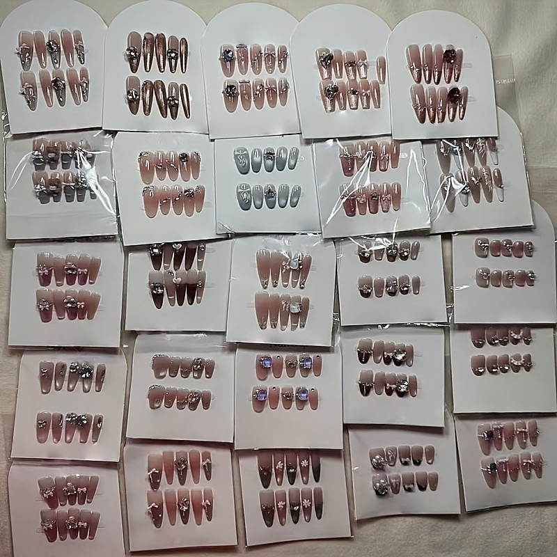 50 Pieces (5 Sets) Handmade Wearable Random Manual Pressing Fake Nail Set