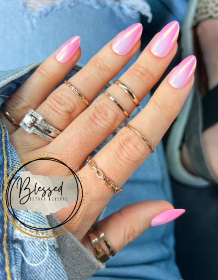 Red Aspen Press On Nails-Dolly’s Fiery Pink Medium Almond Ombre