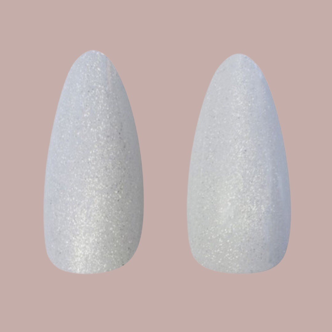 VELVET TOUCH | ALMOND PEARL CATEYE