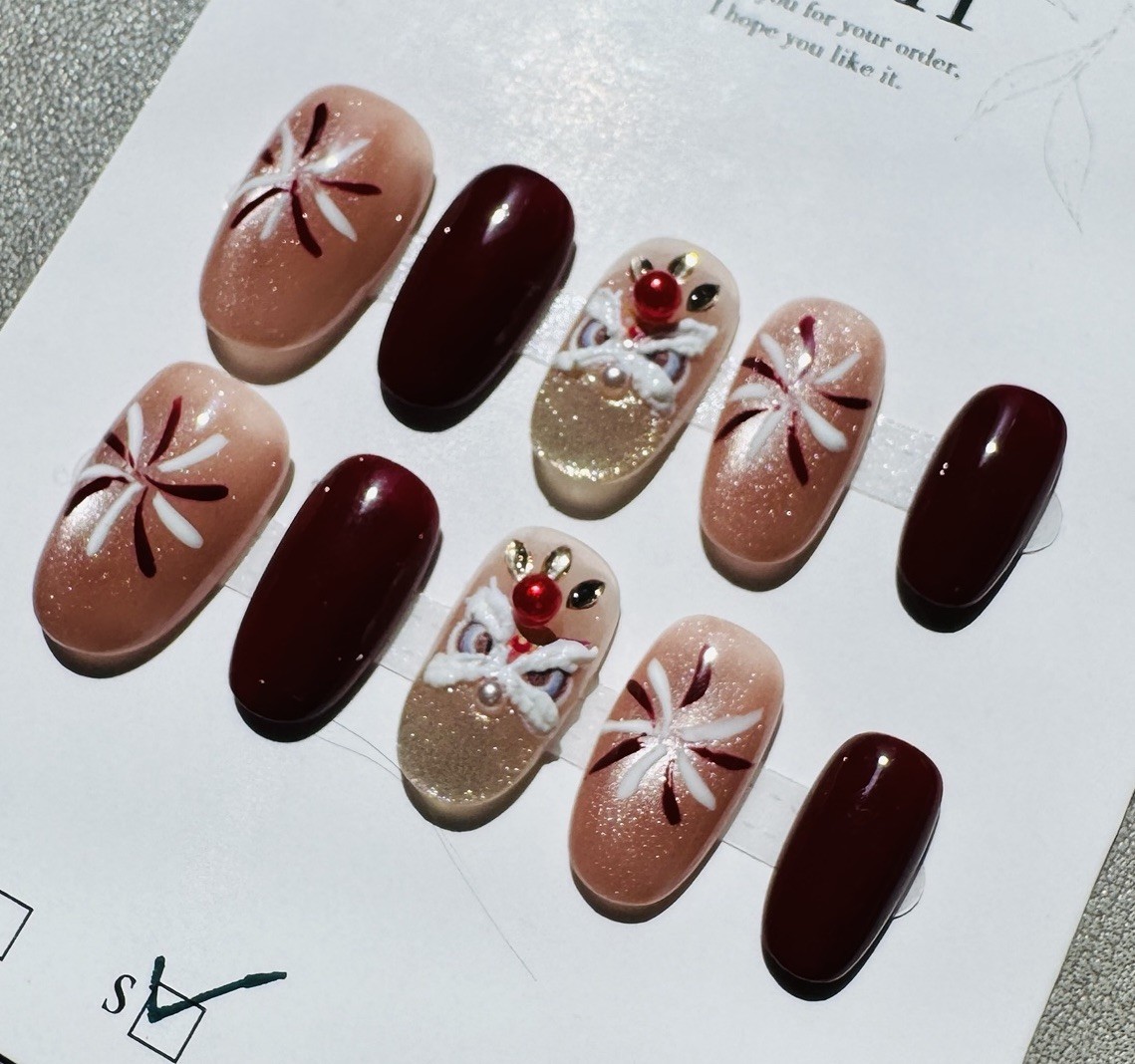 Press-On Nails Oval Medium Burgundy/Beige/Gold Christmas Glitter Pre-Designed