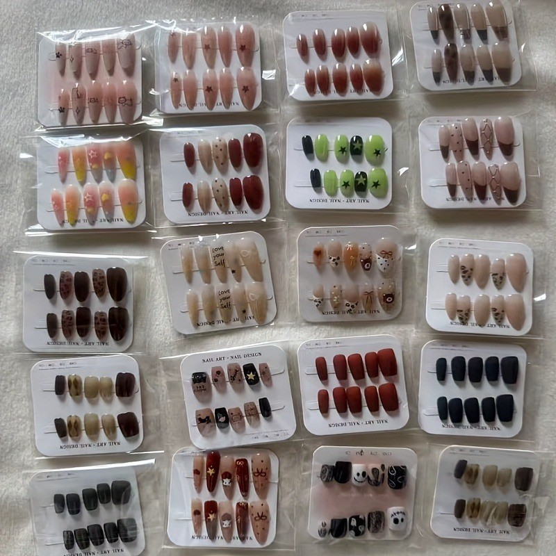 40 Pieces Wholesale Random 4 Pairs of Manual Fake Nail Set, Cute Nail Art