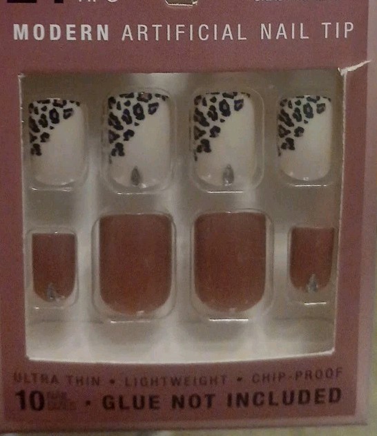L.A. Colors Vogue 3D Gem 24 Glue On Fake Nails Short Square Tip Animal Print