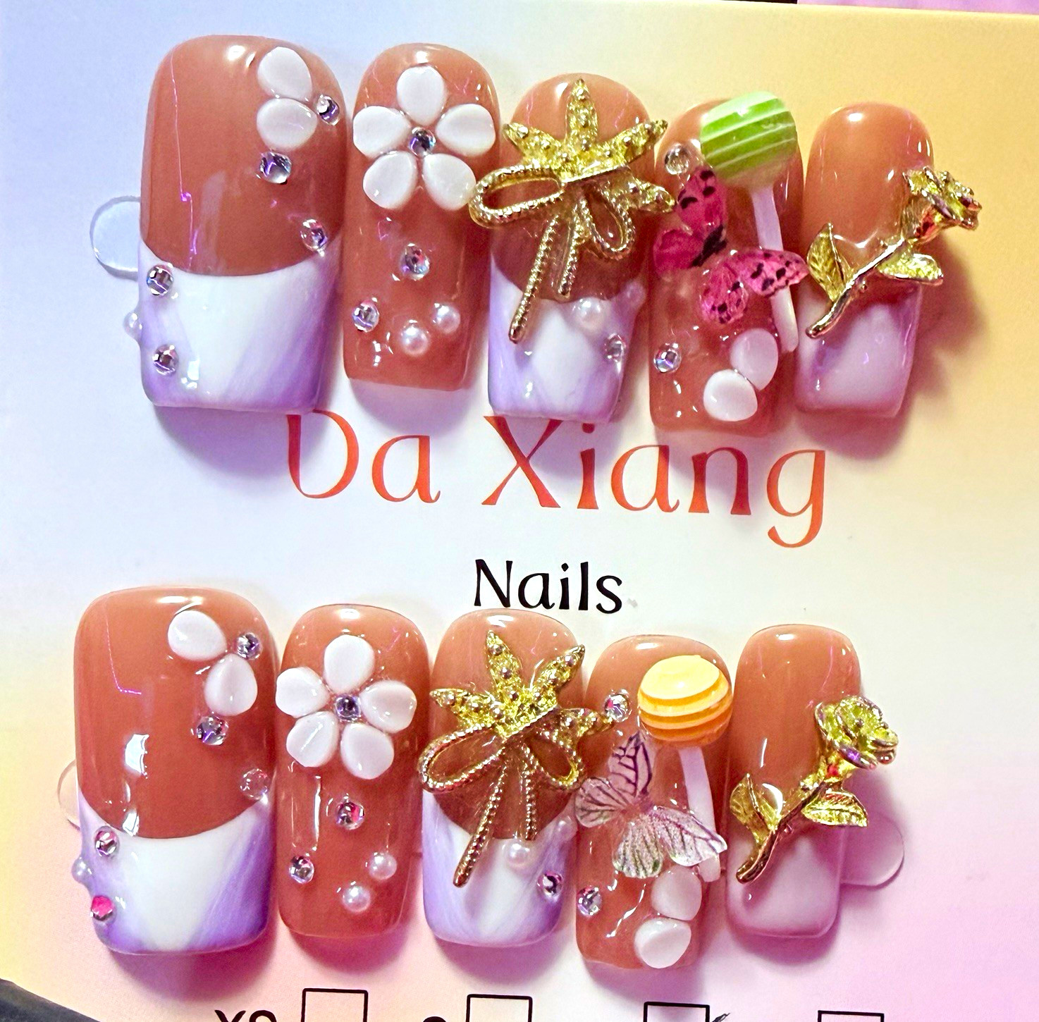 Da Xiang Brown/White 3D Flower Square Press-On Nails, Medium, Full Cover