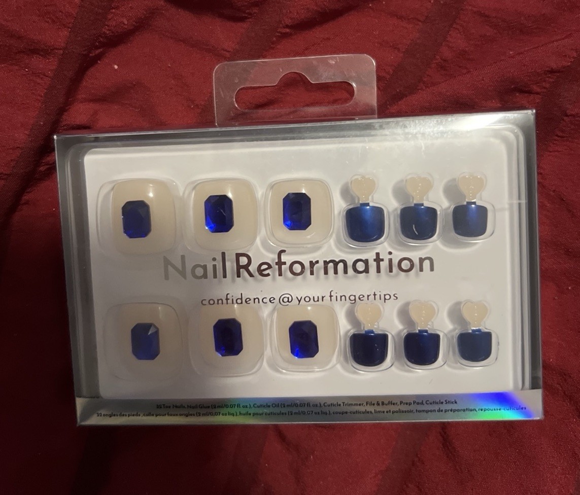 Nail Reformation Toe Nails Ongles Emerald Blue & White Hearts 🤍 So Pretty 😍