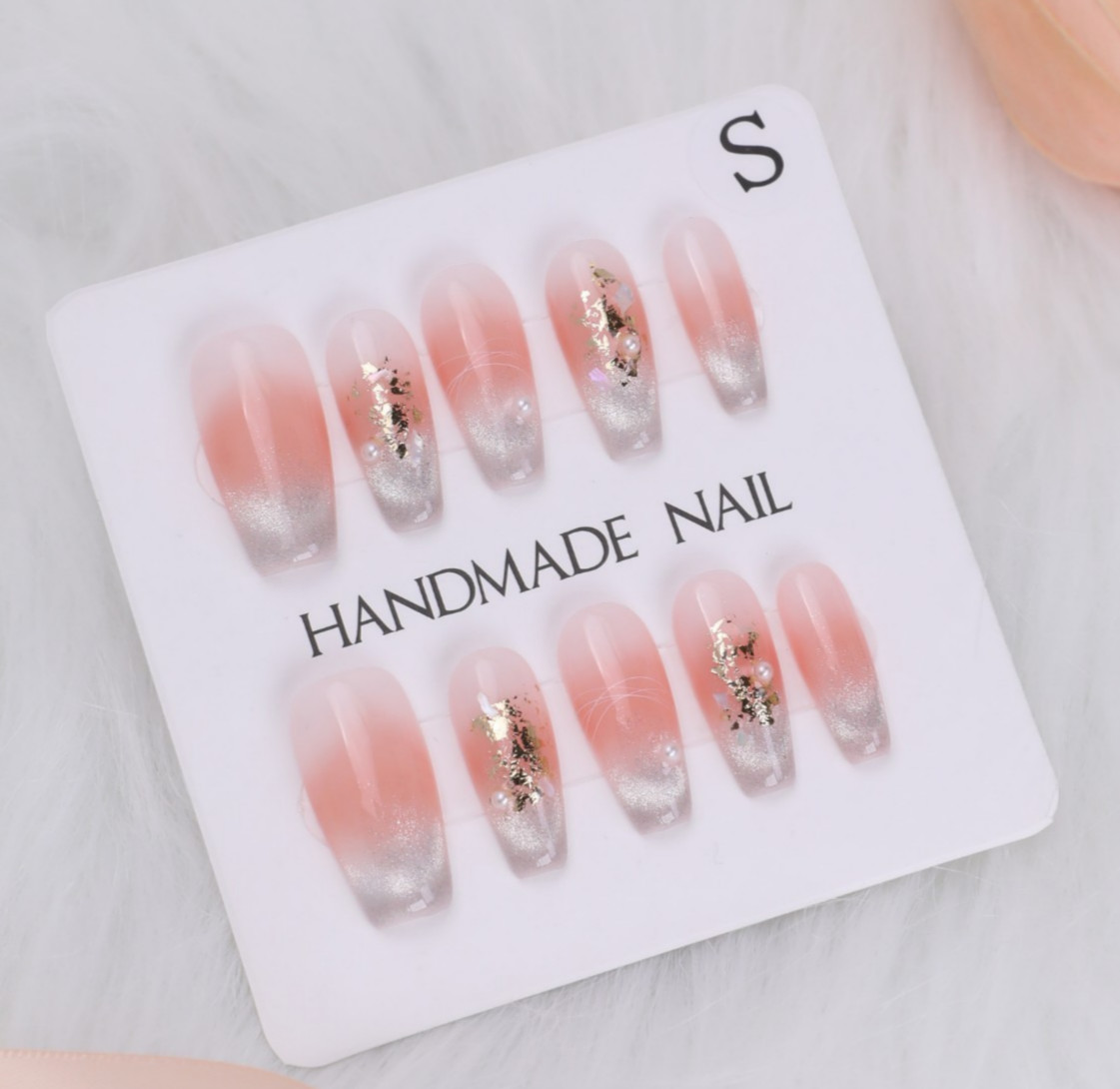 Blush Gradient Cat Eye Coffin Nails Gold Foil Glitter Press On False Nails Brida