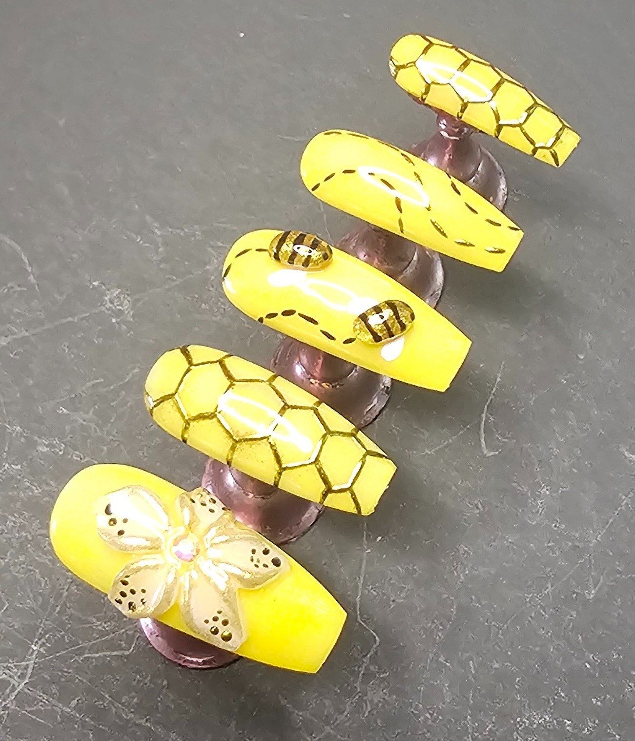 Press-On Nail Set #84: Bee Happy