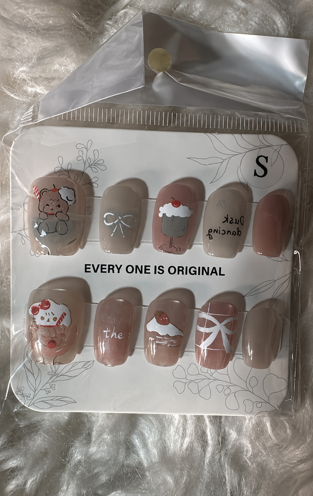 Warm Nude Kawaii Cartoon Press-On Nails – Glossy Square False Nails – Small