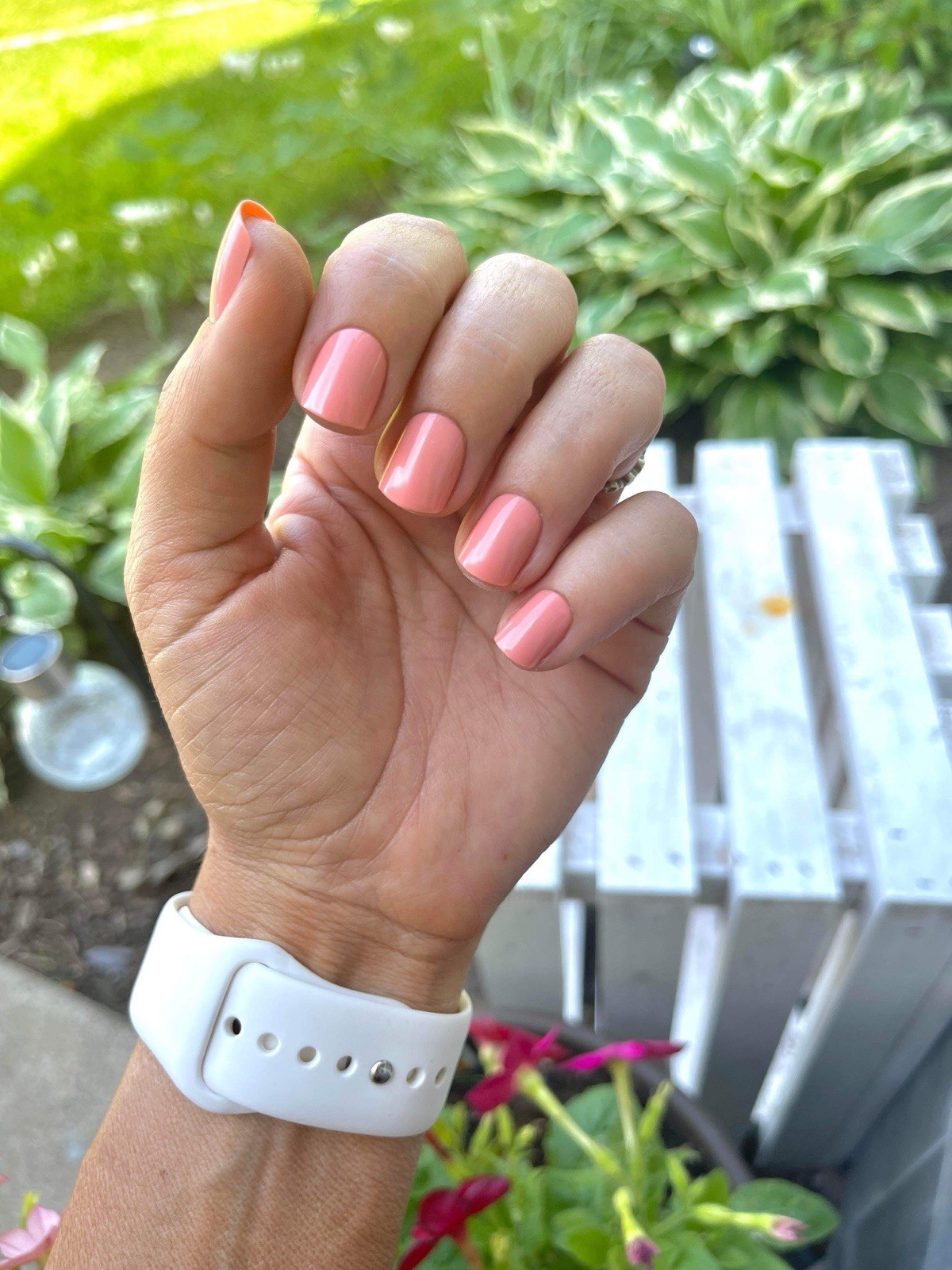 Red Aspen Press On Nails, Short Square, Life’s A Peach, Dawnelle