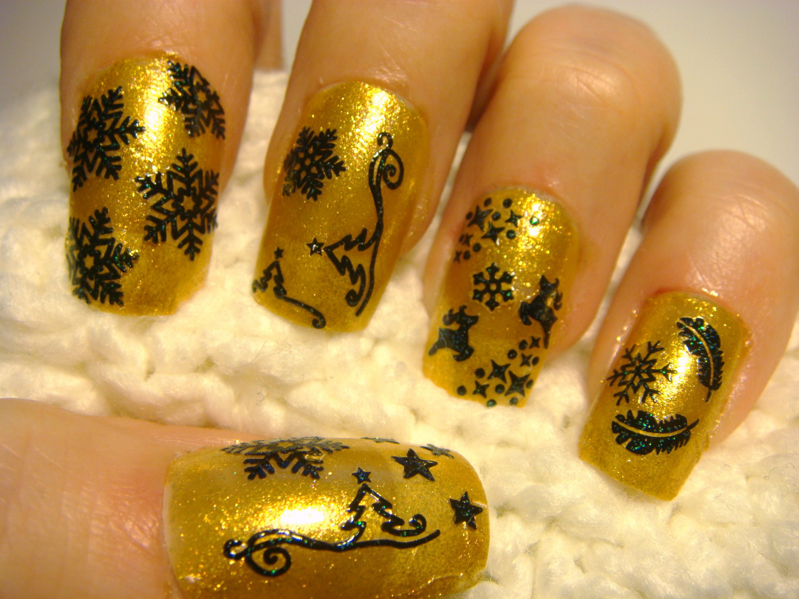 GOLD SILVER XMAS 3D Nail Art Stickers White Black Snowflakes Angels Reindeer