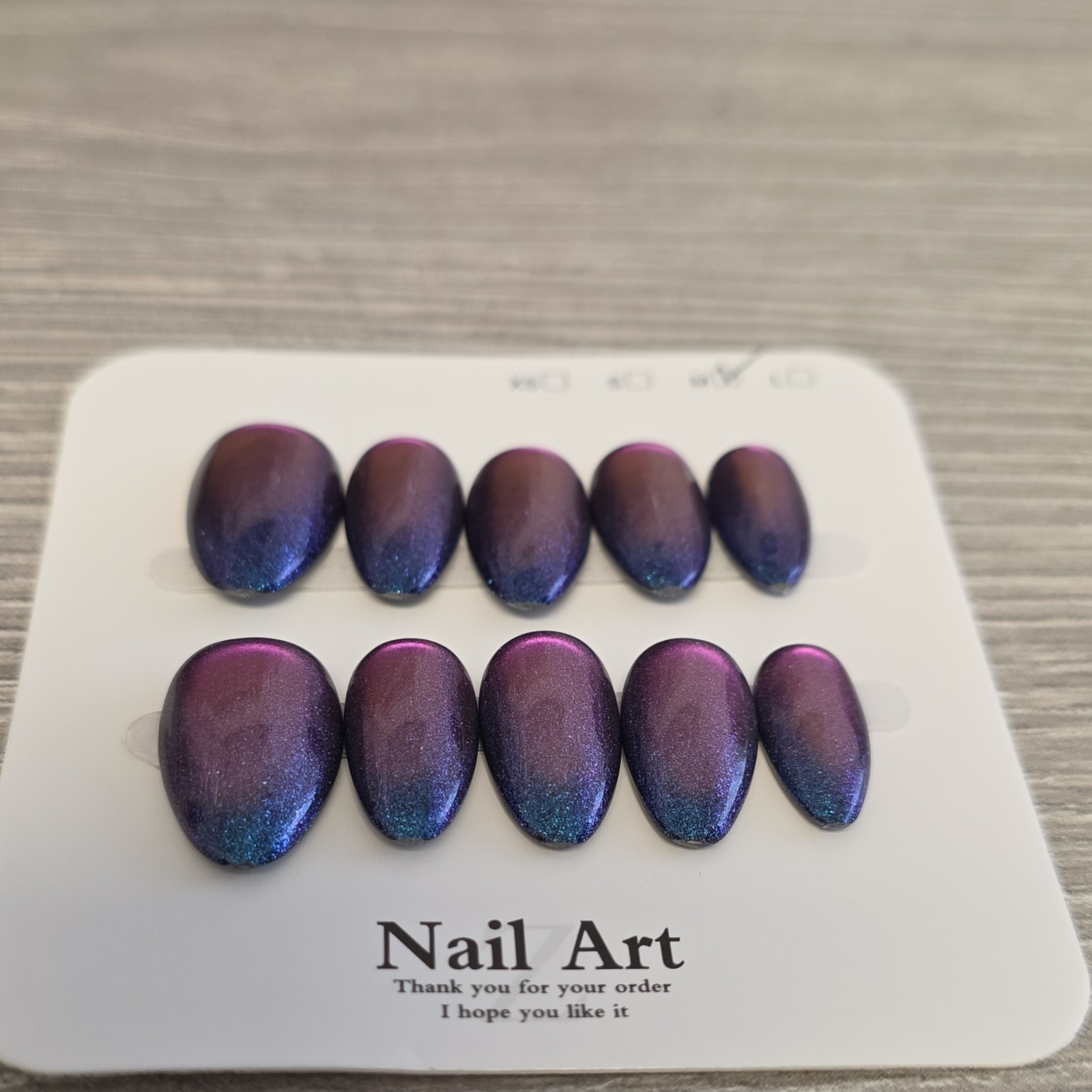 Cateye Purple Pink Blue Gradient Medium Oval Press-On Nails Set Full Cover