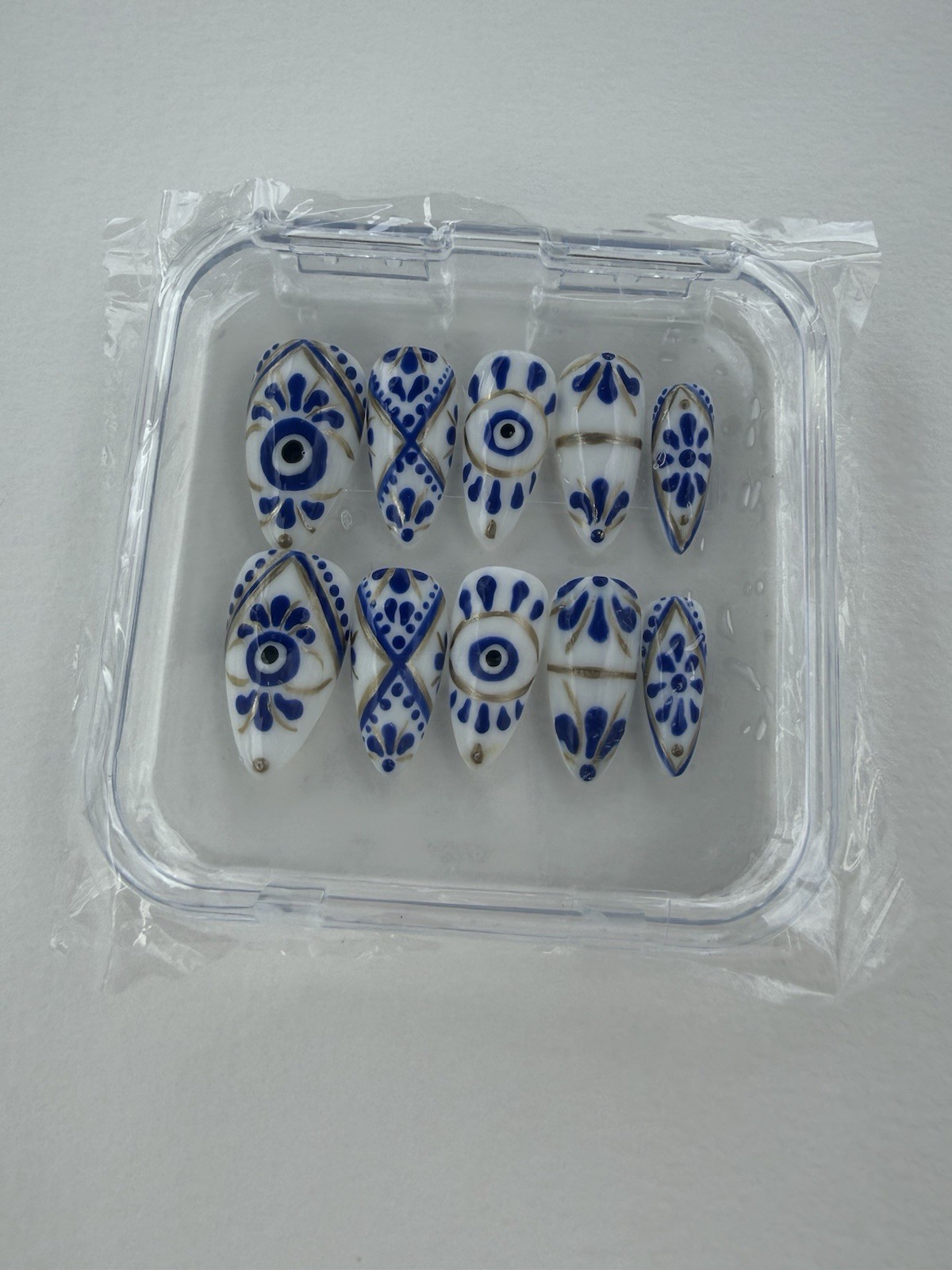Press On Nails Handcrafted Size M Blue White Design Short Apres Almond Tips