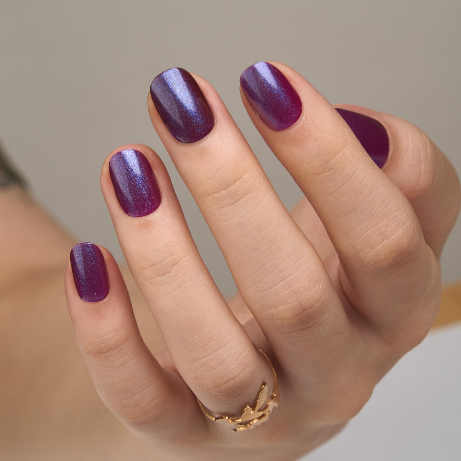 CurvLife 30pcs Round Oval Press on Nails Extra Short, A9 -Pearlescent nails