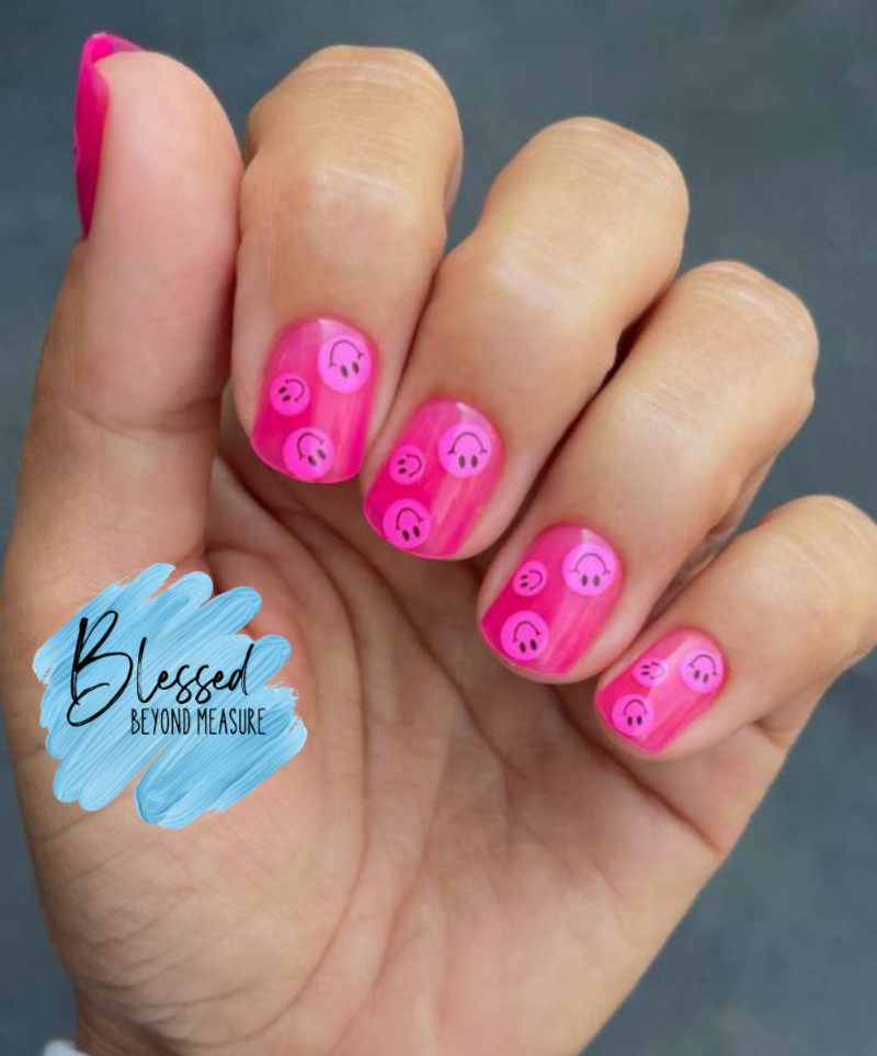 Red Aspen Press On Nails~ Don’t Be Jelly Joanie~Nail Dashes~Pink~Short~Smiley