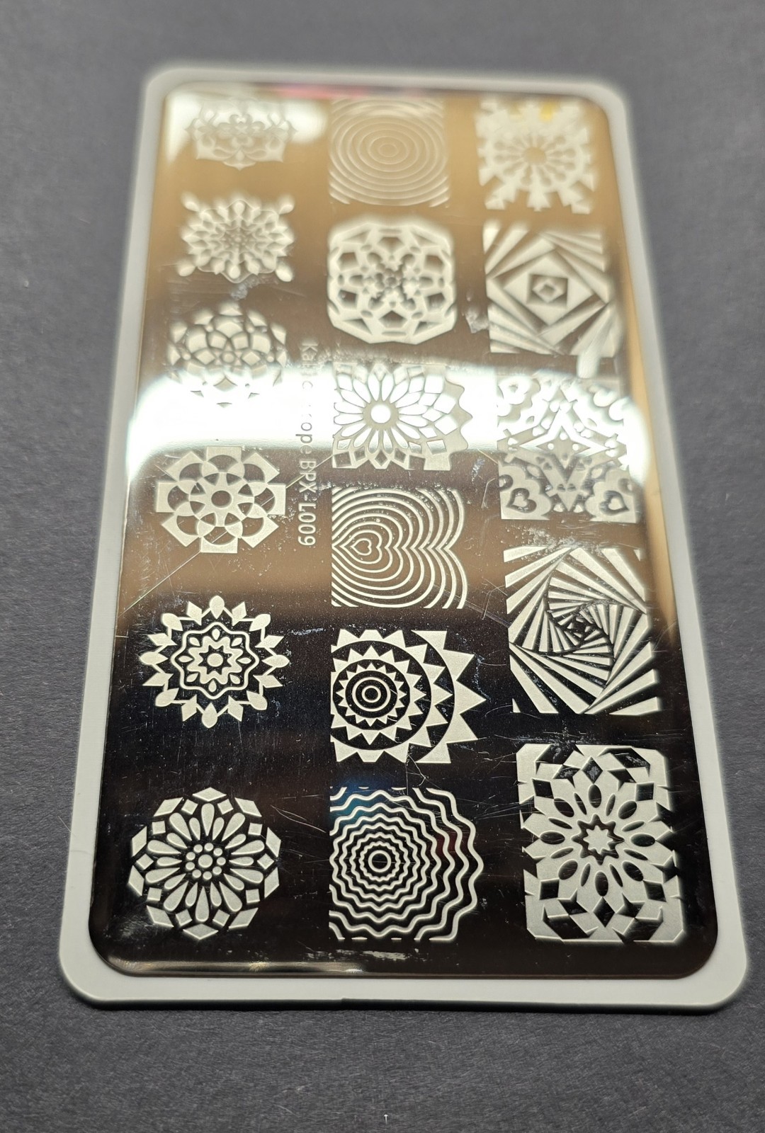 Born Pretty BPXL009 BP-L009 nail stamp plate Kaleidoscope Optical Illusion Swirl