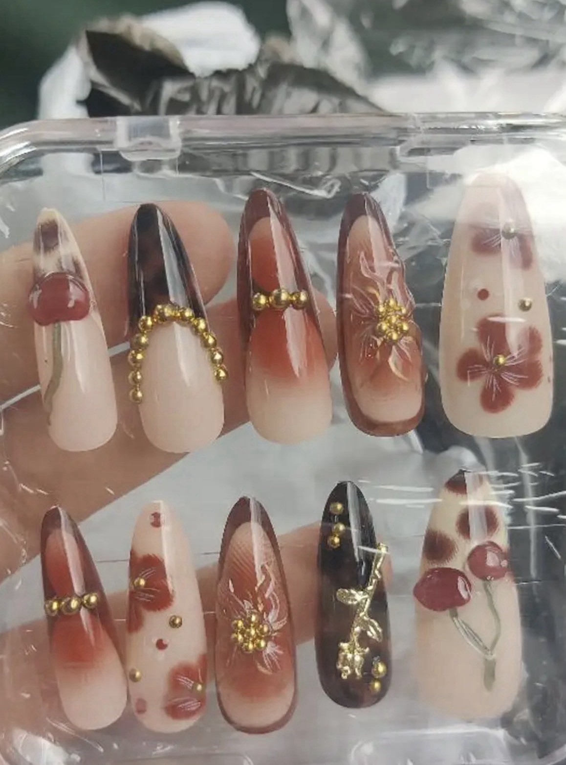 Press-On Nails Set Beige/Brown/Red/Gold Coffin Long 3D Flowers Full Cover