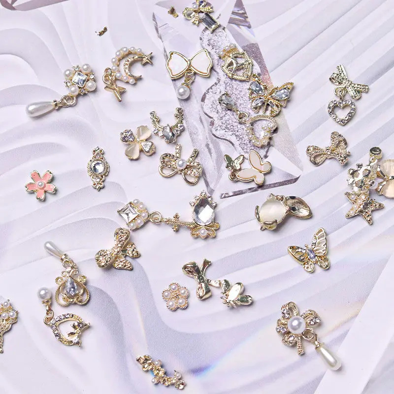 50Pc Random Luxury Nail Art Dangle Jewelry (Heart Bowknot) Mixed Style 3D Nail