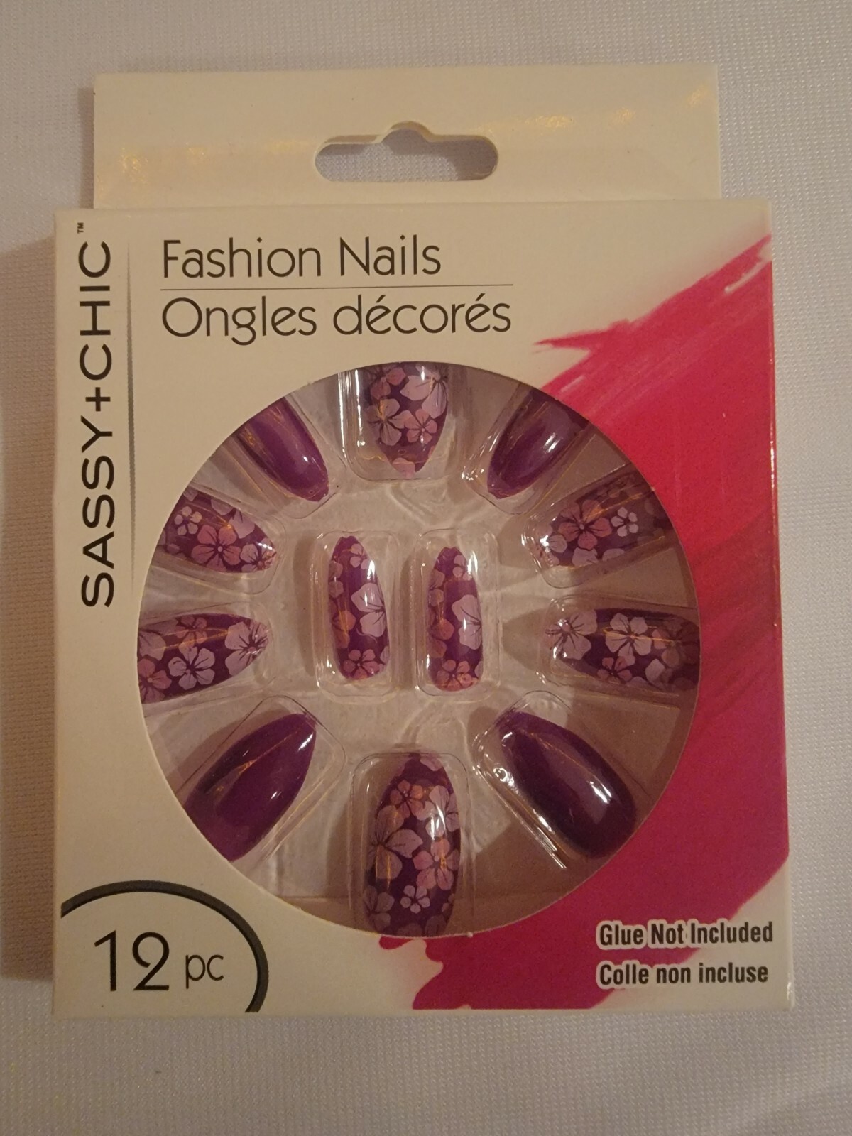 Sassy+Chic Fashion Nails – 4 packs – New! “Trendy” Designs & Electronic Nail Kit