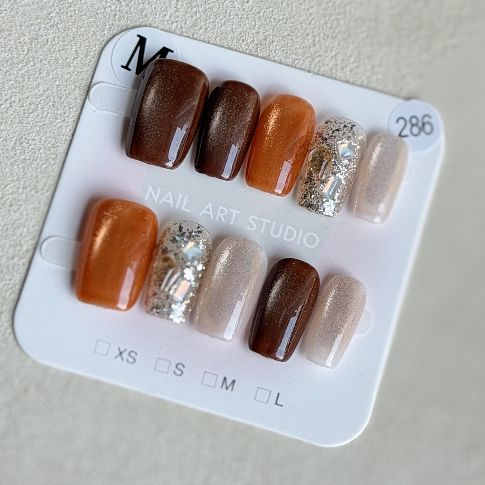 Unique Handmade Press-On Nails Size M | One of a Kind Set, Reusable 286