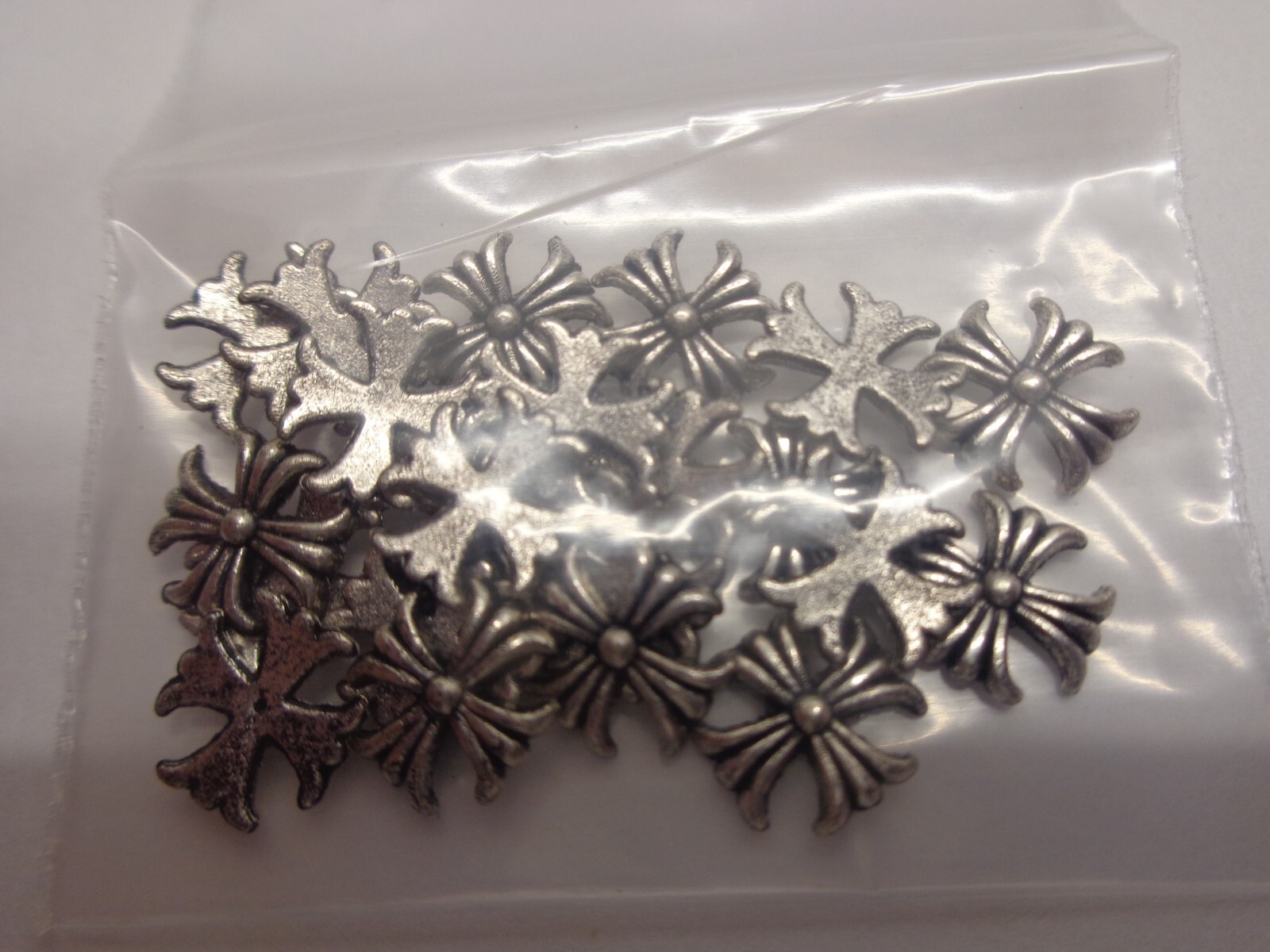 100 Piece Fingernail Charms New in Bag