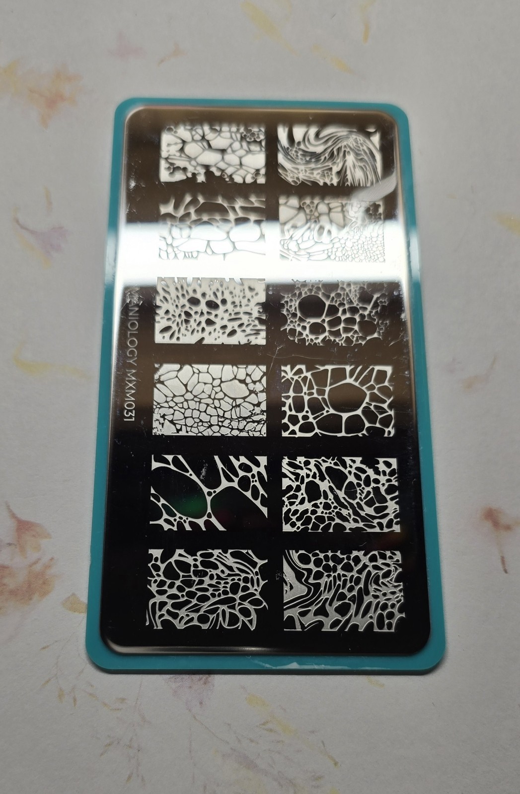 Maniology MXM031 Paint Swirl Tie Dye Stain Bubbles HTF Rare Nail Stamping Plates