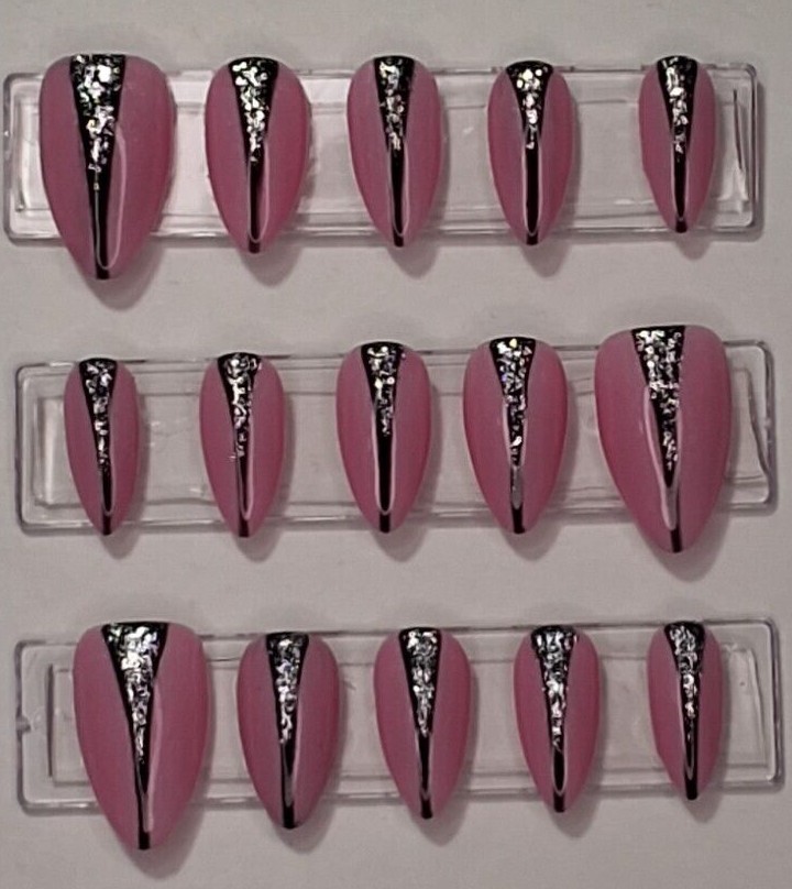 Hand Painted, Short Almond Press on nails – pink w/ black & silver design