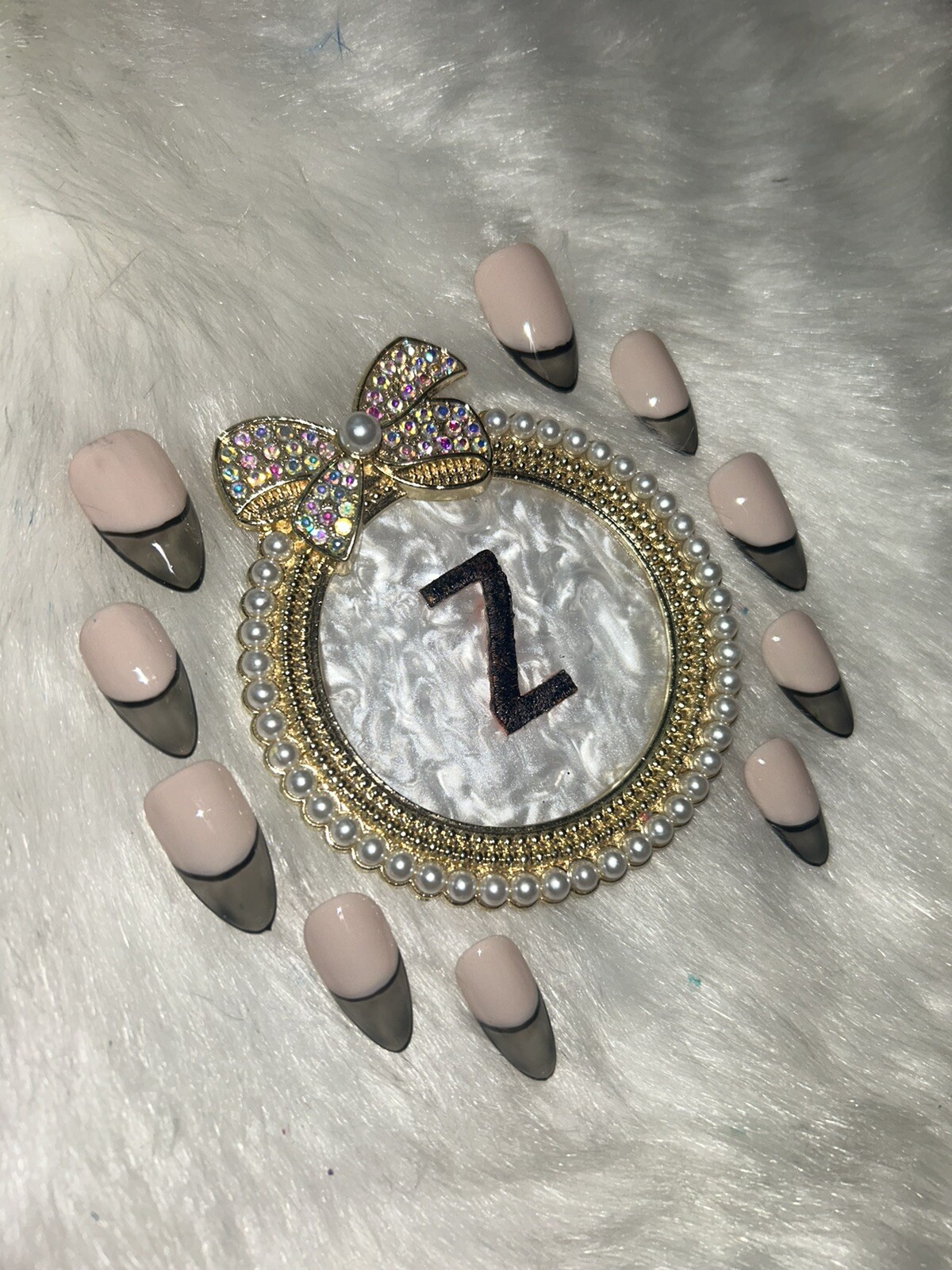 Z NAILZ! Handmade Nude/Sheer Black M Almond Shiny Press On Nails