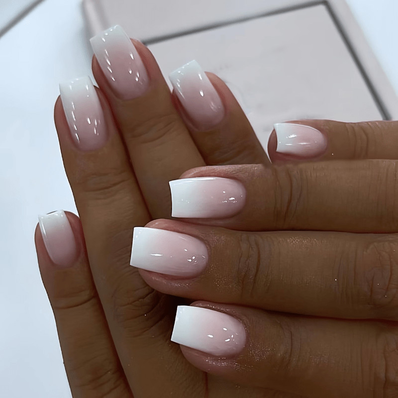 48 pieces of short square armor nude pink white gradient wearing nail art