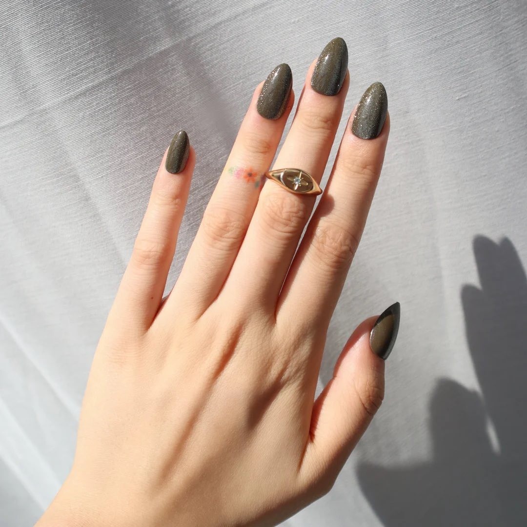 Nail Reformation Confidence at Your Fingertips 32 Piece Press On Nails Glitter