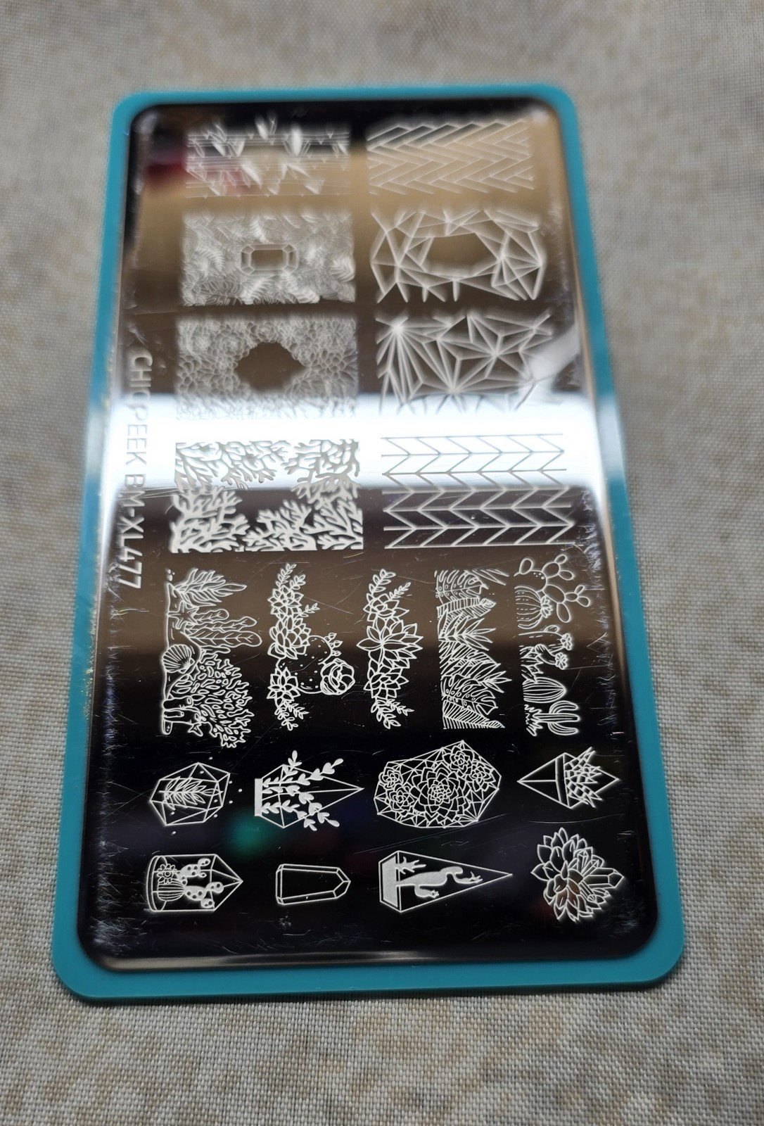 Maniology Bundle Monster BM-XL477 Chic Peek Geomentric Floral Nail Stamp Plate