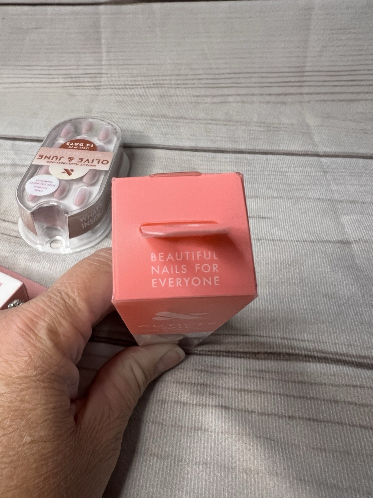 Olive and June Short/Medium Press-On Nails Bundle w/ Cuticle Oil