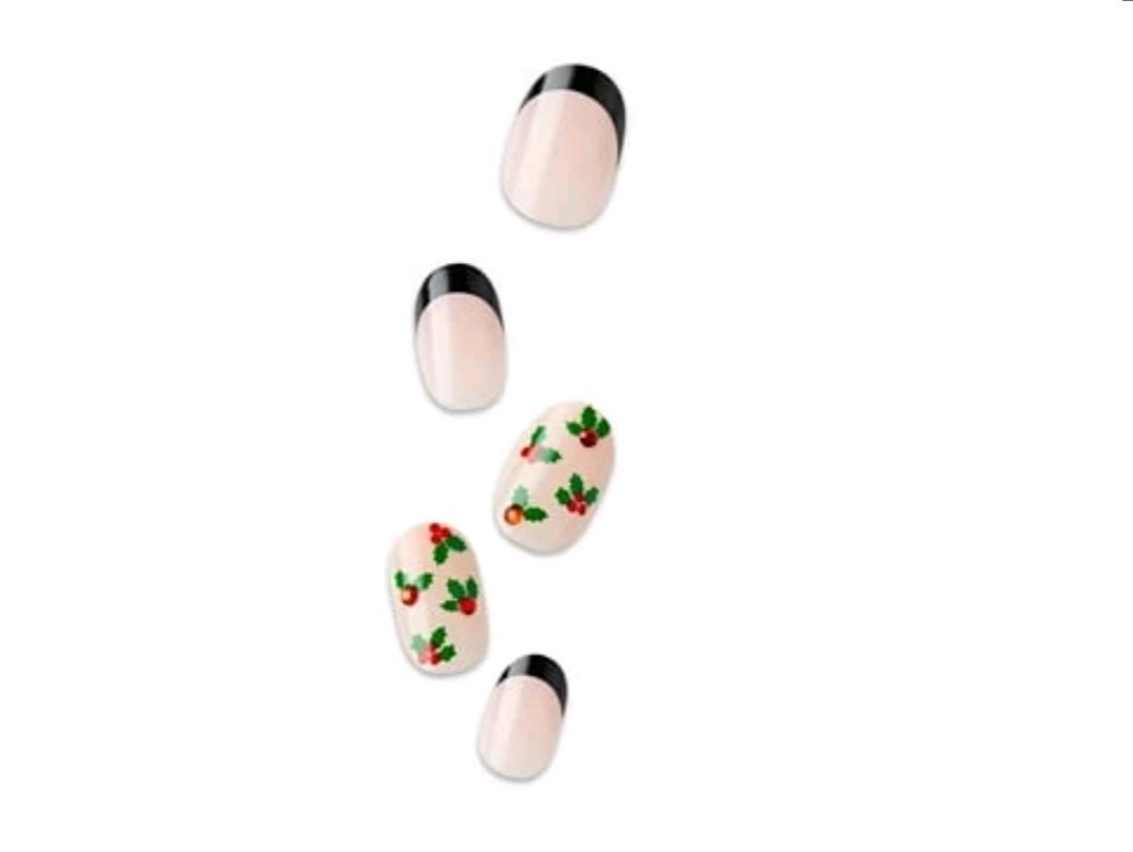 KISS imPRESS Press on Nails, Soft Glowing Snow, Beige, Short Oval, 30 Count NEW