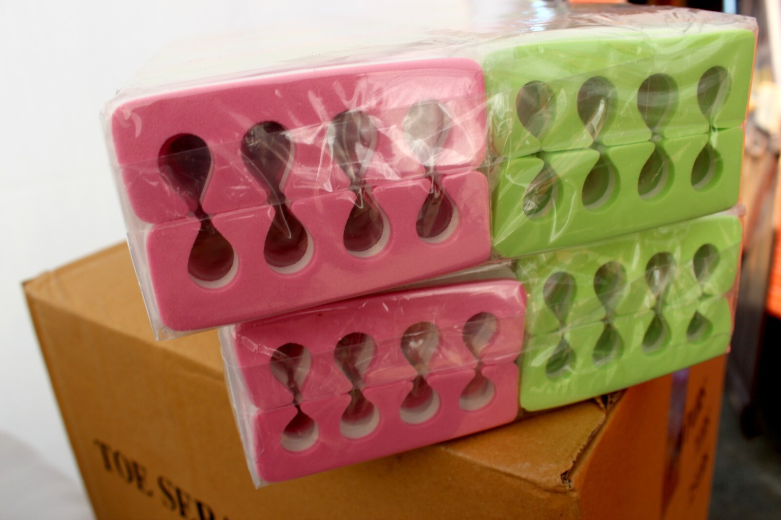100 PIECES TOE FINGER SEPARATOR NAIL ART PEDICURE Polish CARE TREAMENT