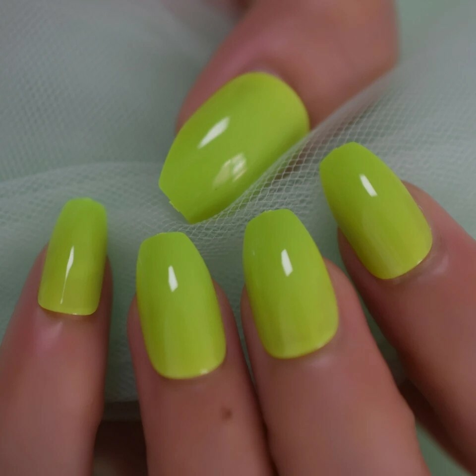 24 Neon Green Press On Nails w/ Glue Medium Coffin