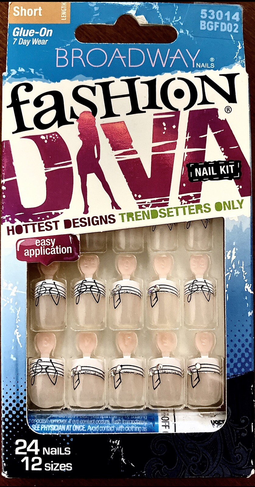 Broadway Fashion Diva Short Nails Musical Notes