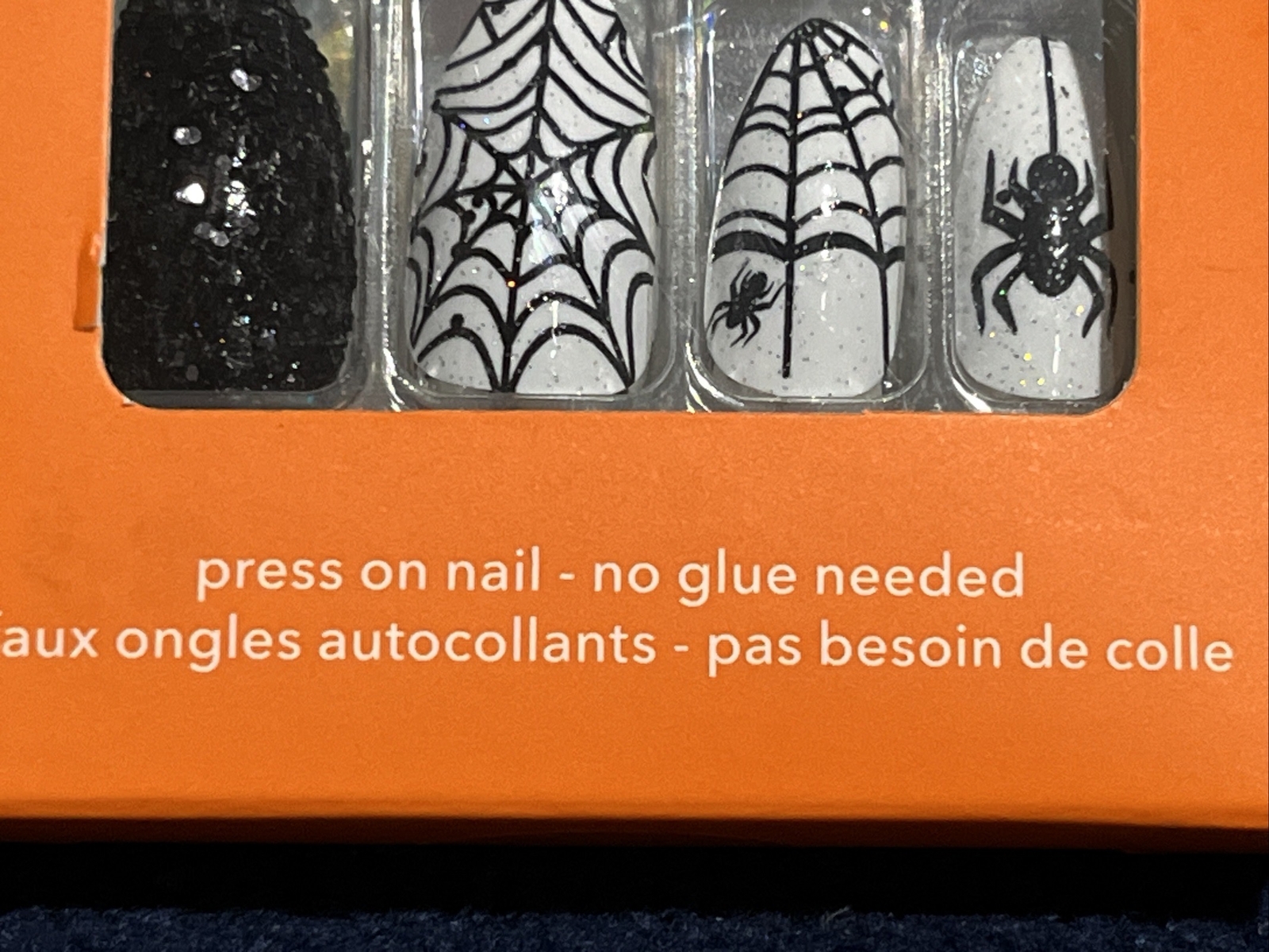 Claire’s 24 Pre-Glued Press-On Nails SPIDER WEB Black & White HALLOWEEN