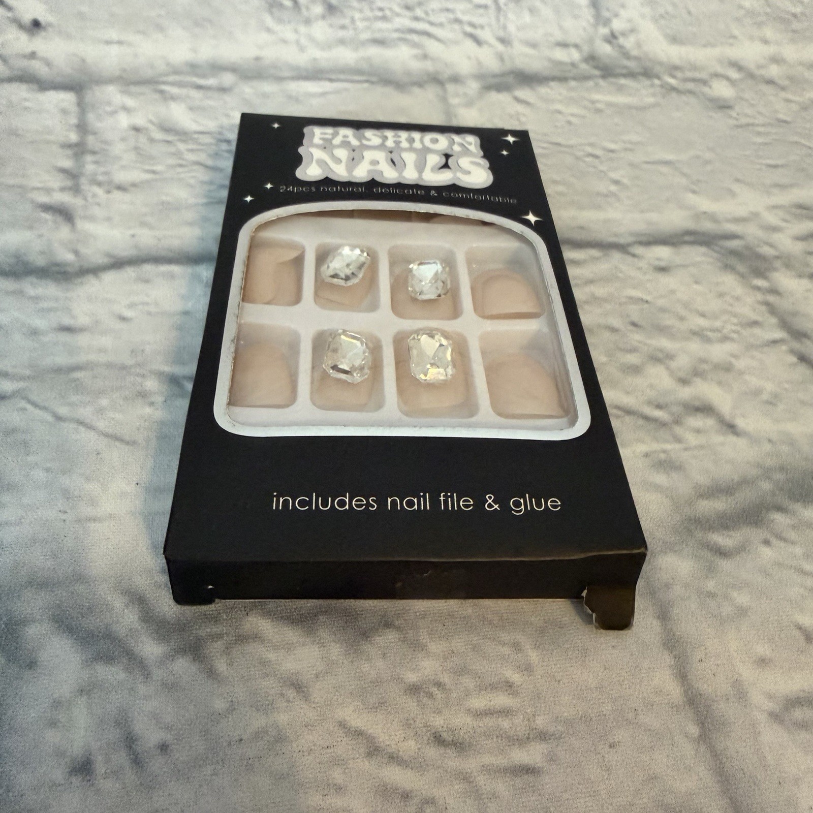 Hot Topic Fashion Nails Nude Rhinestone Press On False Nails 24pc NIB Bling Glam