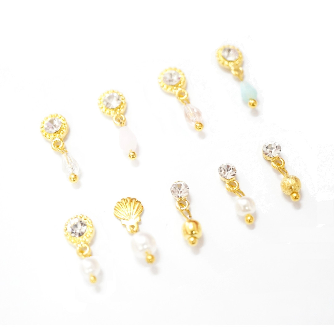 4pcs New 3D Gold Shell Pearl Crystal Rhinestones Dangles Pendants Nail Art Decor