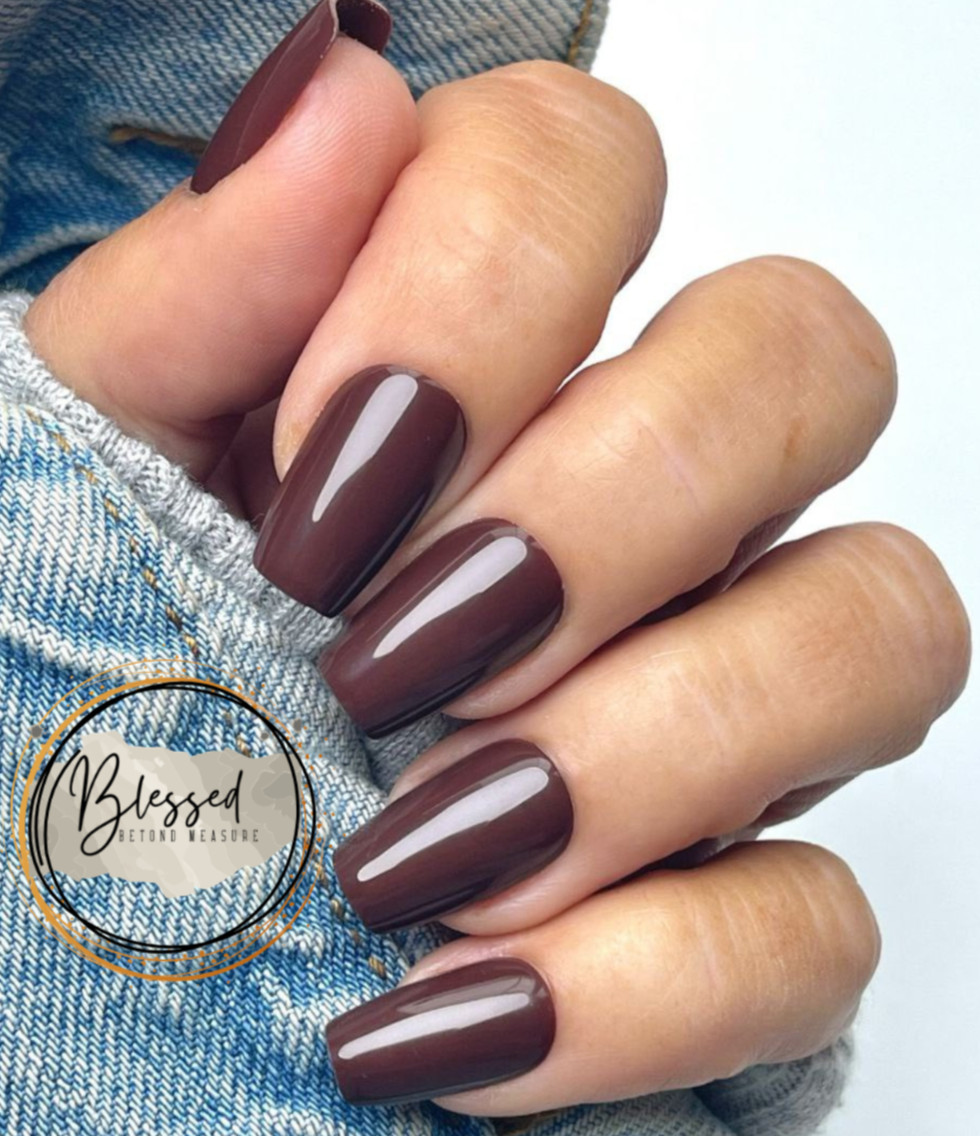 Red Aspen Press On Nails Raquel’s French Roast -Brown Solid -Medium Coffin Shiny