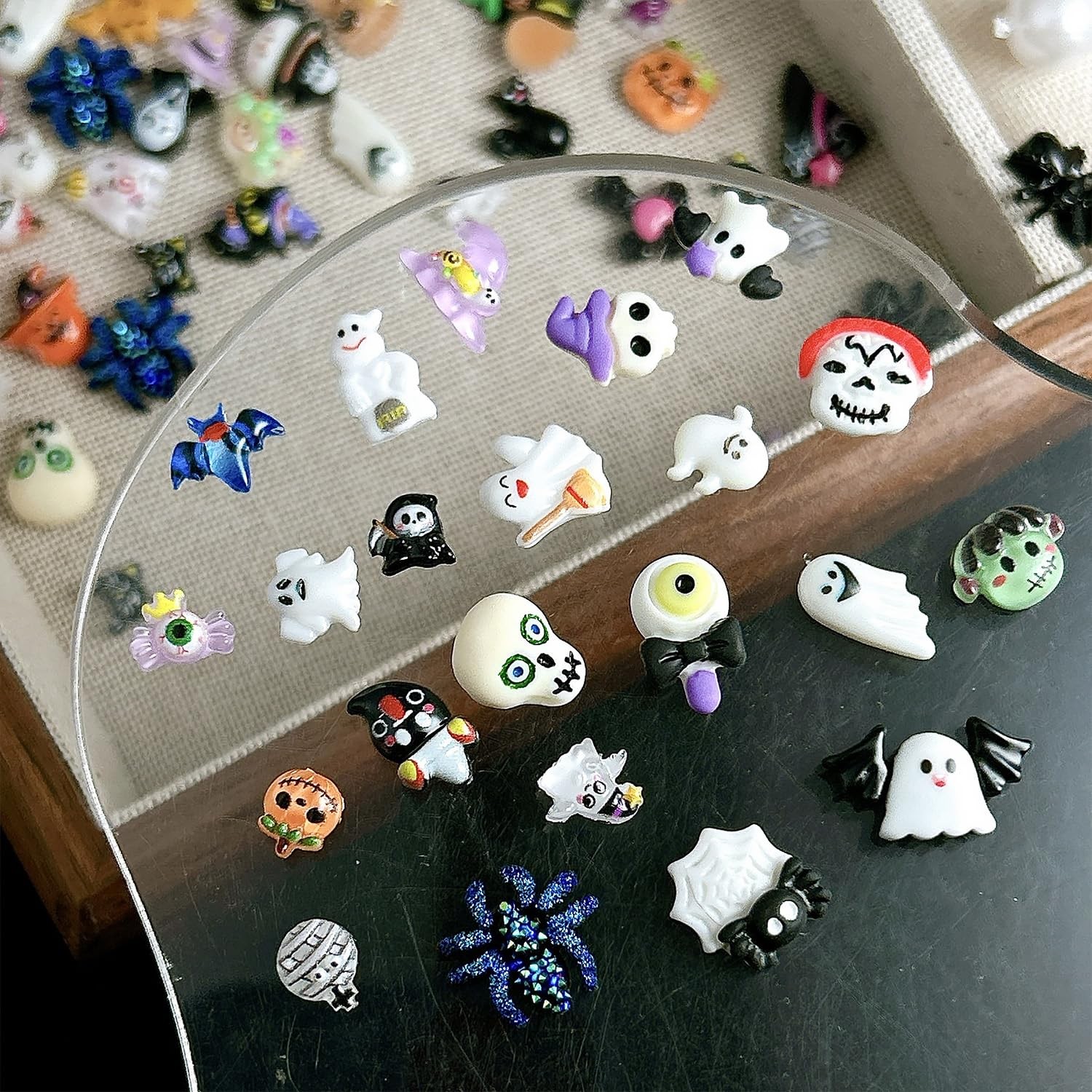 WBRRFJJ w-12 Halloween Nail Charms