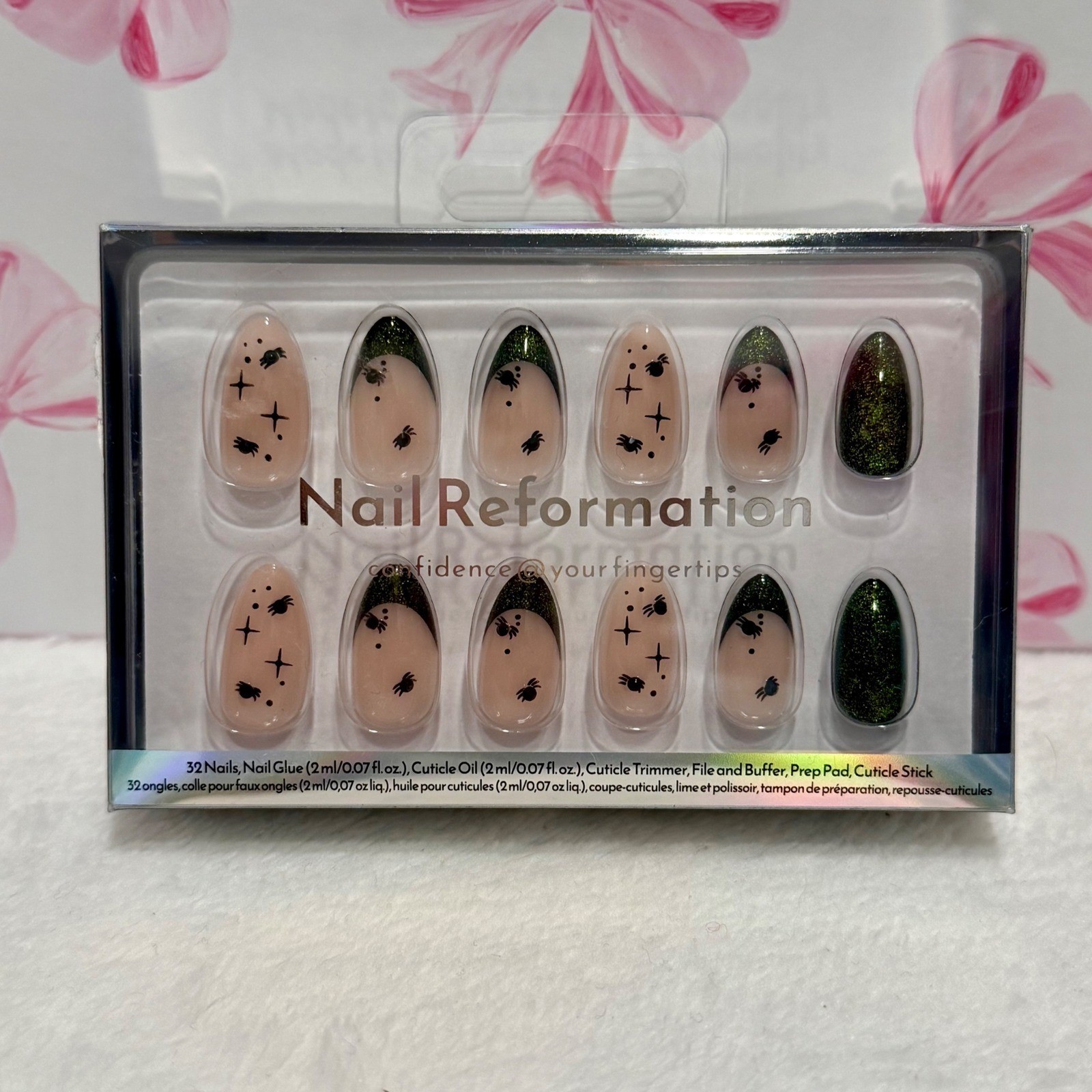 Nail Reformation Press On Nails Almond Halloween Spider Green Glitter Accent
