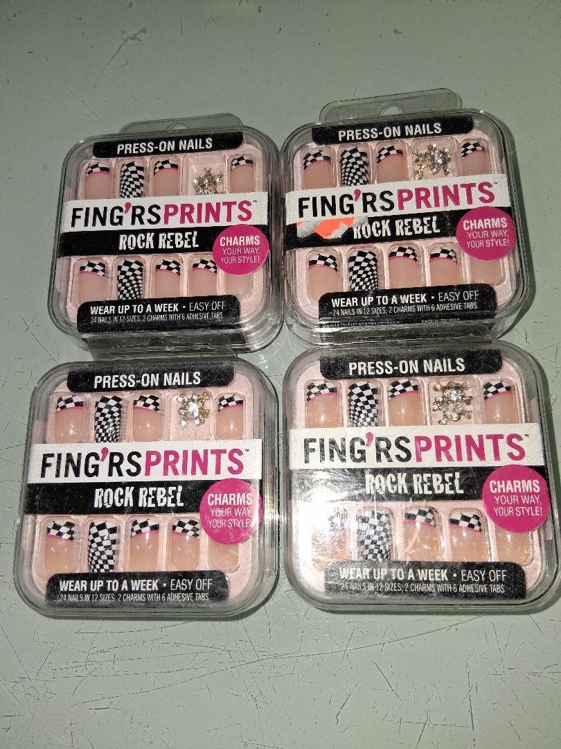 FING’RS PRINTS Press-on Nails, NO GLUE NEEDED Rock Rebel Check 31045 (4-PACKS