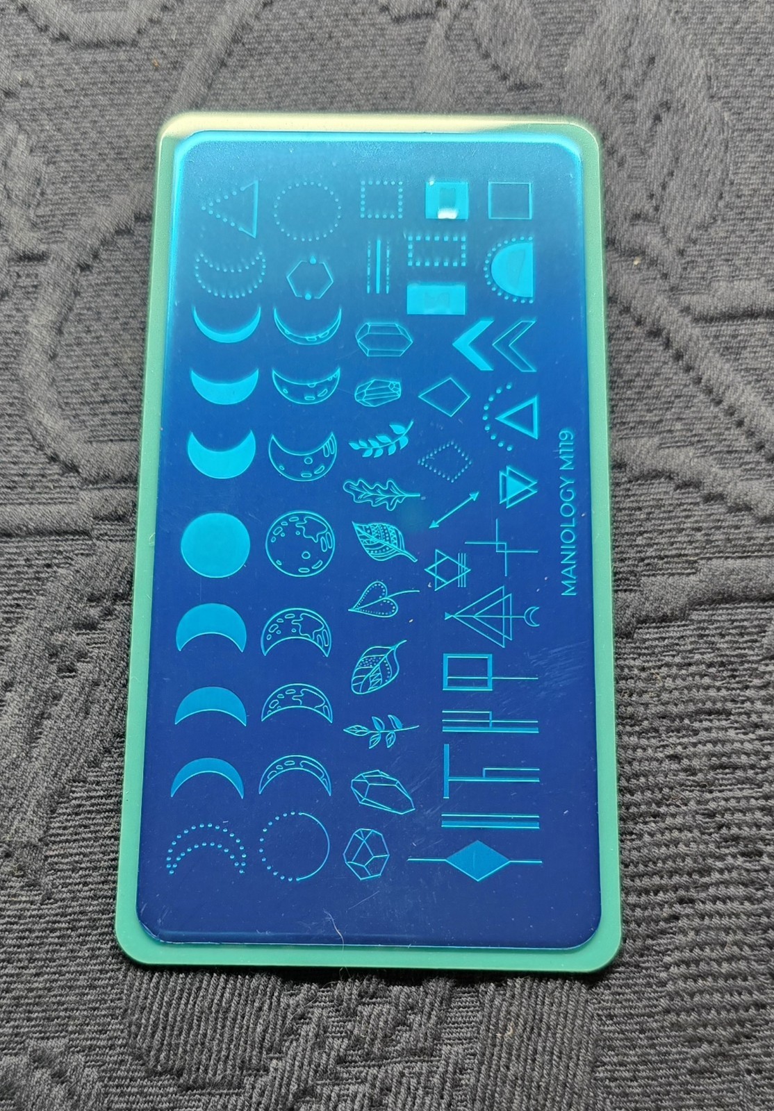 M119 Crystal Moon Witchy Leaf Leaves Tribal Maniology Nail Stamping Plate
