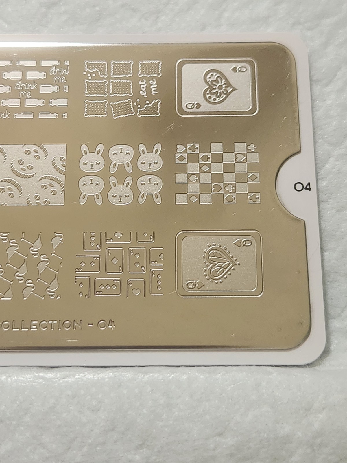 MoYou London Nail Stamping Plate – Alice in Wonderland 04