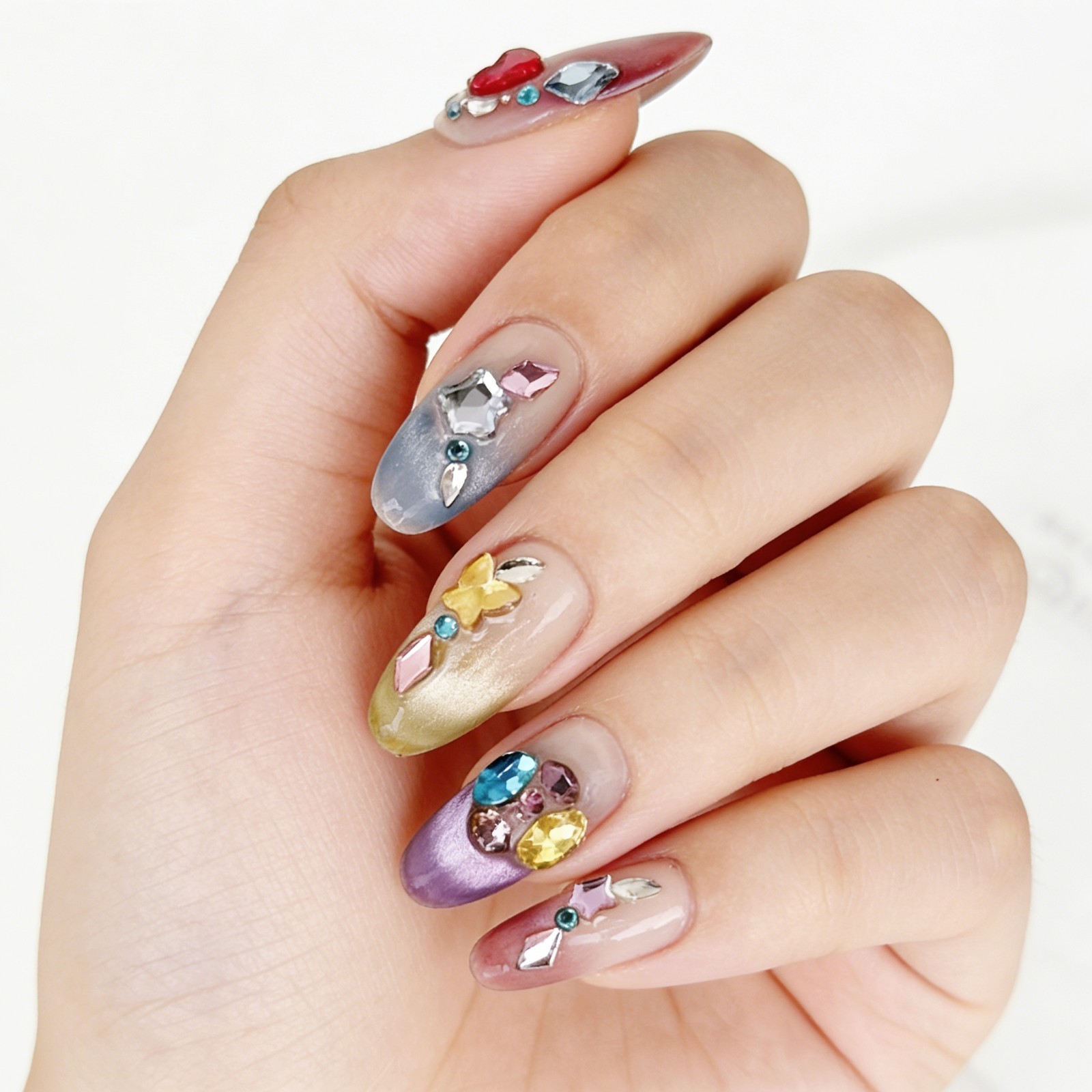 Rainbow Sugar Diamond Press-On Nails Medium Oval Sweet Cool Style Handmade Set