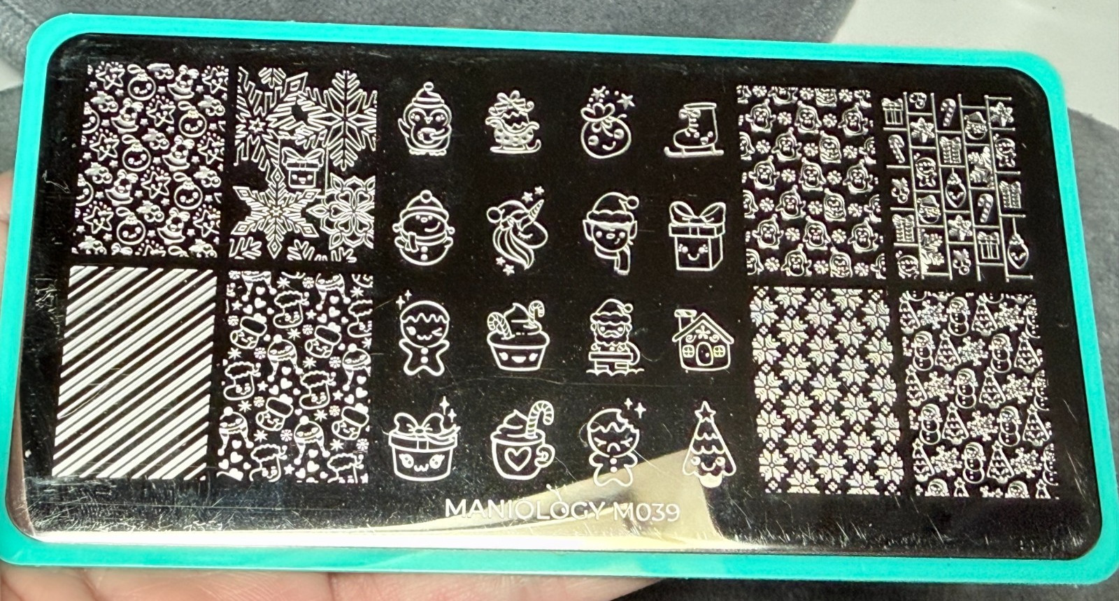Maniology M039 OOP HTF Kawaii Christmas – Santa’s Helpers Nail Stamping Plate